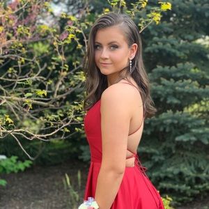 Meet your Posher, Olivia